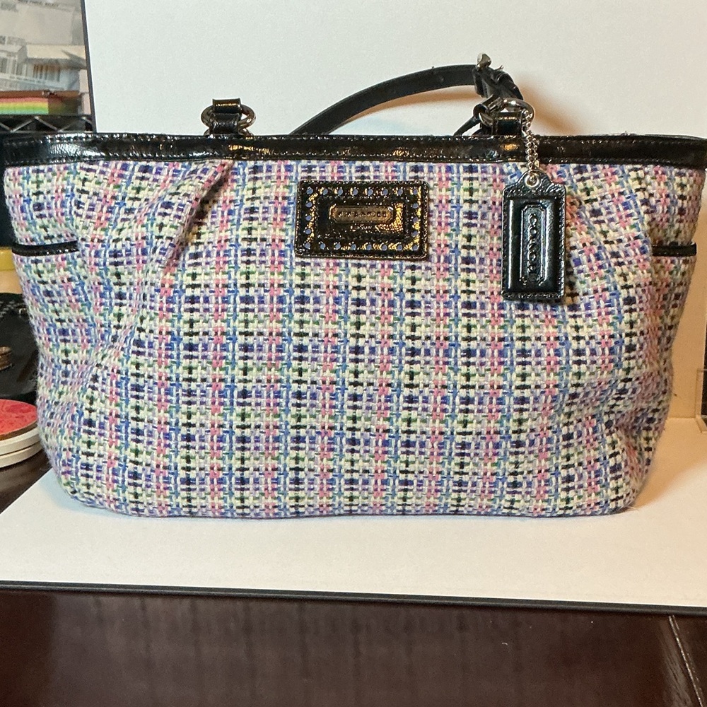 Coach 2011 Gallery Tweed Tote